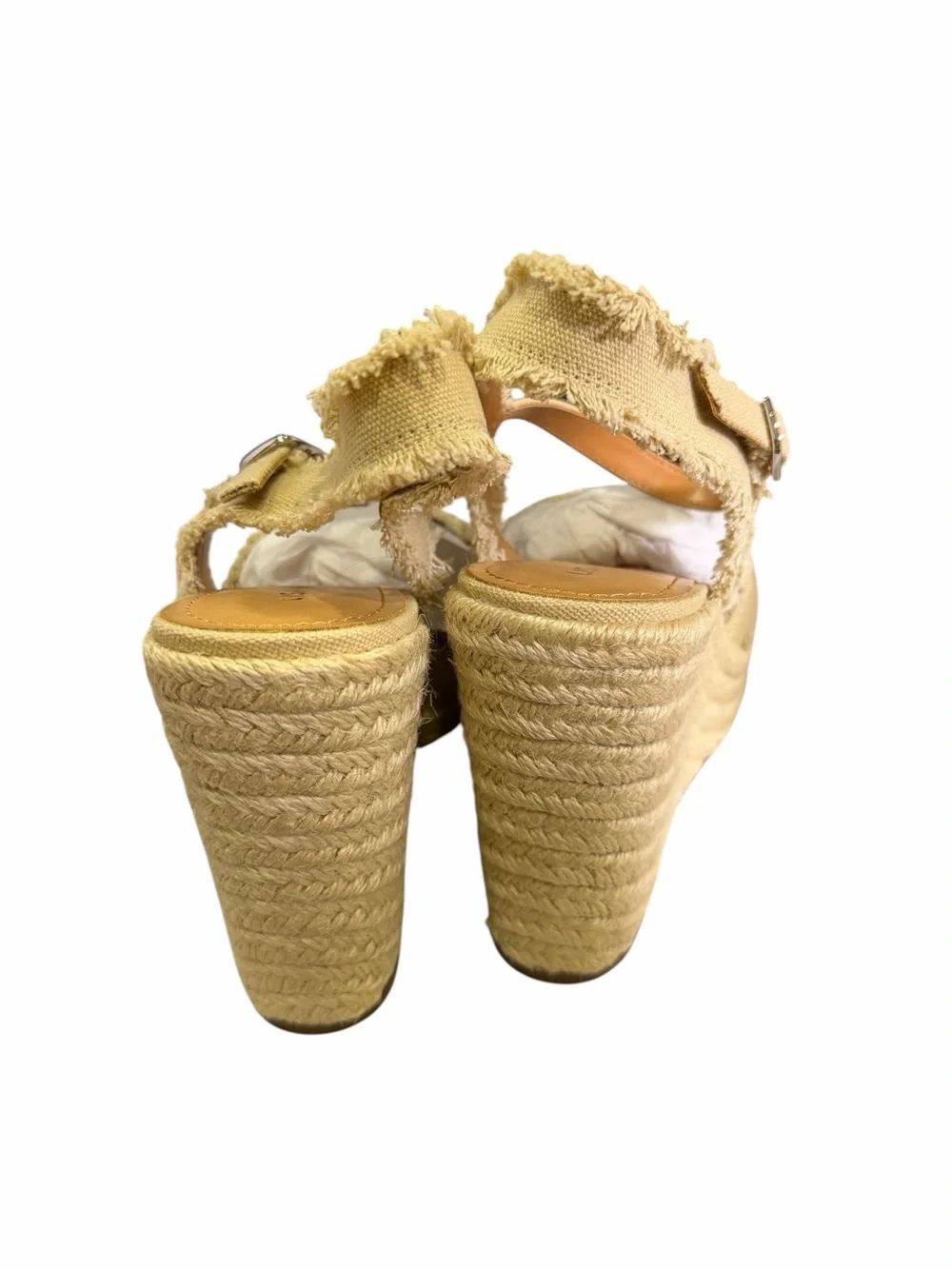 Lisa & Vicky lightweight platform